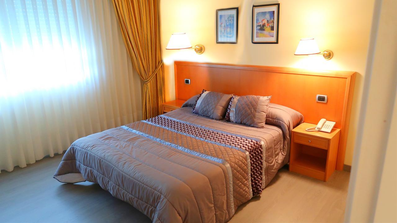 Hospedaje Y Hotel O Camino โอบาร์ดก เด บาลเดออร์ราส ภายนอก รูปภาพ